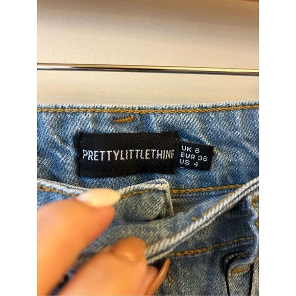 NWT PrettyLittleThing Shape Rip Detail Wide-leg jeans size 4 light blue wash - Picture 3 of 11